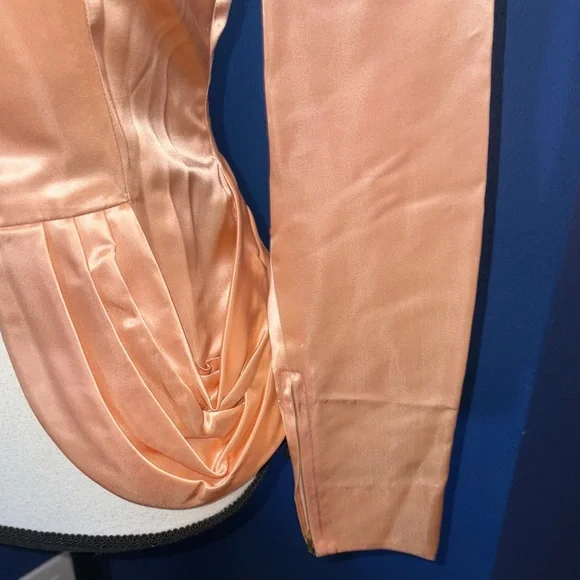 👗 Vintage 1940s Carlye Pale Pink Satin Suit – Frog Buttons, Peplum Waist – EUC - Picture 7 of 16